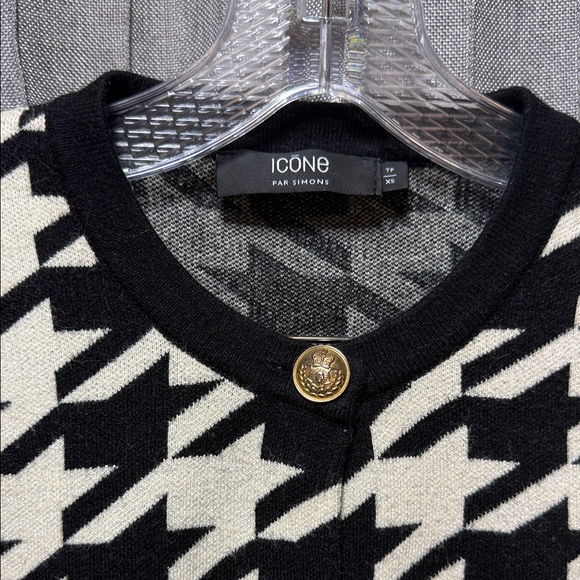 ICON Black and Cream Houndstooth Sweater - Picture 3 of 6